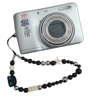 Nikon Coolpix L5 – aparat cyfrowy srebrny retro y2k