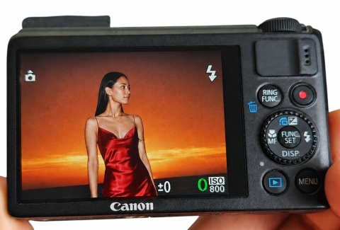 Canon PowerShot S100 – Czarny aparat cyfrowy | 12 MP | 5x Zoom | GPS | Digicam