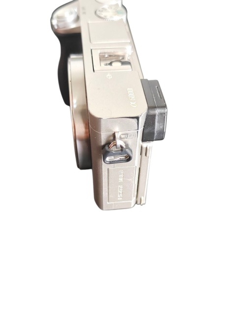 Aparat bezlusterkowy Sony Alpha A6000 | Komplet | 24,3 MP | NFC | Wi-Fi | Full HD